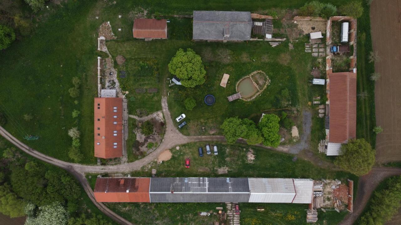 Dvur Dolenec Appartement Rohoznice  Buitenkant foto